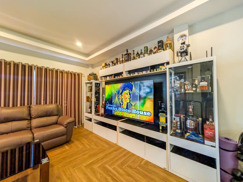 Stylish Pool Villa for Sale Chaiyaphruek East Pattaya, Chon Buri (Pattaya), Bang Lamung, Bang Lamung (Pattaya), Chon Buri (Pattaya), 2 Bedrooms, 190 sqm, Villa For Sale, by PLC Real Estate, 500400532 - DDproperty.com