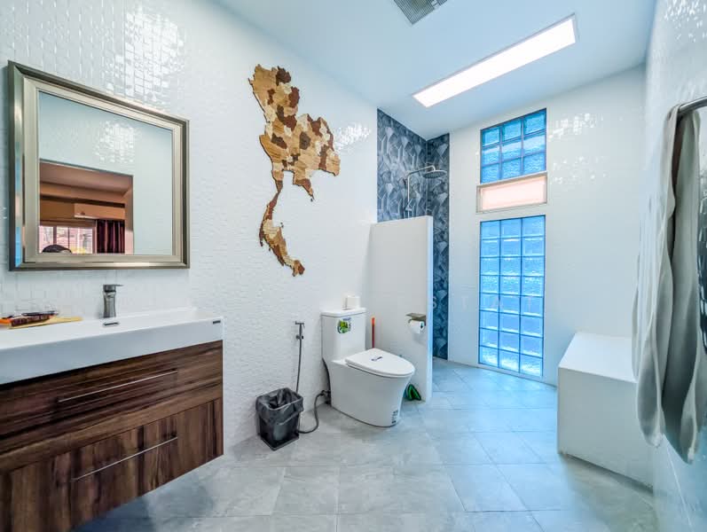 Stylish Pool Villa for Sale Chaiyaphruek East Pattaya, Chon Buri (Pattaya), Bang Lamung, Bang Lamung (Pattaya), Chon Buri (Pattaya), 2 Bedrooms, 190 sqm, Villa For Sale, by PLC Real Estate, 500400532 - DDproperty.com