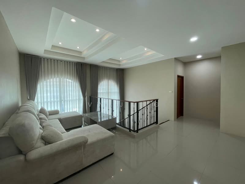 Baan Suan Neramit Watcharapol-Permsin, Bangkok, Permsin Road, Khlong Tanon, Sai Mai, Bangkok, 5 Bedrooms, 320 sqm, Single Detached House For Rent, by Ivy Jang, 500400553 - DDproperty.com