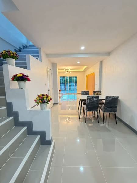 Suetrong Cozy Bangbuathong-340, Nonthaburi, Lahan, Bang Bua Thong, Nonthaburi, 2 Bedrooms, 92 sqm, Townhouse For Sale, by NR AGENT, 500400565 - DDproperty.com