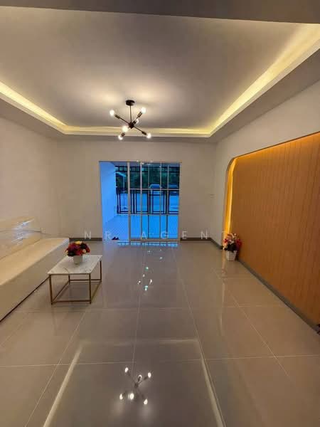 Suetrong Cozy Bangbuathong-340, Nonthaburi, Lahan, Bang Bua Thong, Nonthaburi, 2 Bedrooms, 92 sqm, Townhouse For Sale, by NR AGENT, 500400565 - DDproperty.com