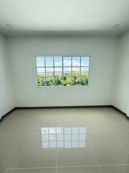 Suetrong Cozy Bangbuathong-340, Nonthaburi, Lahan, Bang Bua Thong, Nonthaburi, 2 Bedrooms, 92 sqm, Townhouse For Sale, by NR AGENT, 500400565 - DDproperty.com