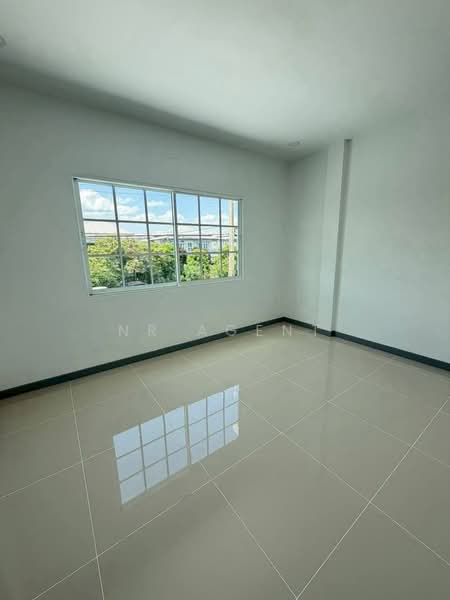Suetrong Cozy Bangbuathong-340, Nonthaburi, Lahan, Bang Bua Thong, Nonthaburi, 2 Bedrooms, 92 sqm, Townhouse For Sale, by NR AGENT, 500400565 - DDproperty.com