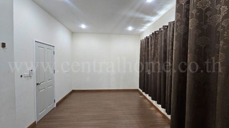 Golden City Chaengwattana-Muang Thong, Nonthaburi, Tiwanon Road, Ban Mai, Pak Kret, Nonthaburi, 4 Bedrooms, 120 sqm, Townhouse For Sale, by คุณ เทอดภูมิ ( ท็อป ), 500400572 - DDproperty.com