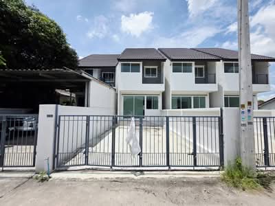 ขาย - บ้านใหม่มือ1 ขายทาวโฮมท์ 2ชั้น โครงการณัฐชนก ศรีราชา ใกล้มอเตอร์เวย์, ชลบุรี