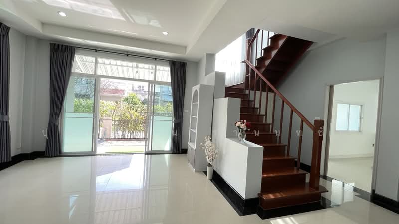 Baan Lalin The Young Executive Onnut-Wongwaen-Suwannabhumi, Bangkok, Chaloem Phrakiat Rama 9 Road, Dok Mai, Prawet, Bangkok, 4 Bedrooms, 140 sqm, Single Detached House For Sale, by ปุณณภา นารานนทชัย, 500400670 - DDproperty.com