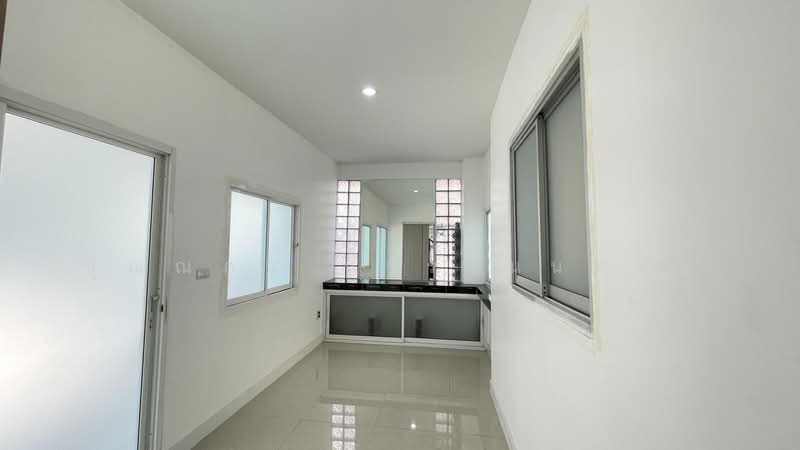 Baan Lalin The Young Executive Onnut-Wongwaen-Suwannabhumi, Bangkok, Chaloem Phrakiat Rama 9 Road, Dok Mai, Prawet, Bangkok, 4 Bedrooms, 140 sqm, Single Detached House For Sale, by ปุณณภา นารานนทชัย, 500400670 - DDproperty.com
