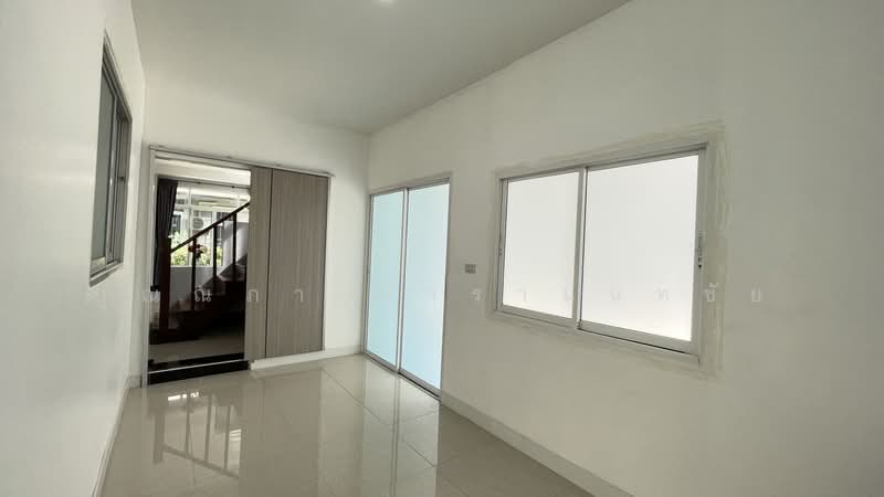 Baan Lalin The Young Executive Onnut-Wongwaen-Suwannabhumi, Bangkok, Chaloem Phrakiat Rama 9 Road, Dok Mai, Prawet, Bangkok, 4 Bedrooms, 140 sqm, Single Detached House For Sale, by ปุณณภา นารานนทชัย, 500400670 - DDproperty.com