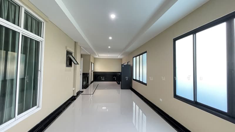 Baan Lalin The Young Executive Onnut-Wongwaen-Suwannabhumi, Bangkok, Chaloem Phrakiat Rama 9 Road, Dok Mai, Prawet, Bangkok, 4 Bedrooms, 140 sqm, Single Detached House For Sale, by ปุณณภา นารานนทชัย, 500400670 - DDproperty.com