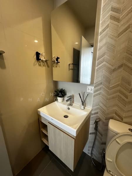 Oka Haus Sukhumvit 36, Bangkok, 3399 Rama 4 Road, Khong Tan, Khlong Toei, Bangkok, 1 Bedroom, 27 sqm, Condo For Rent, by Chanon Phangchienghien, 500400684 - DDproperty.com