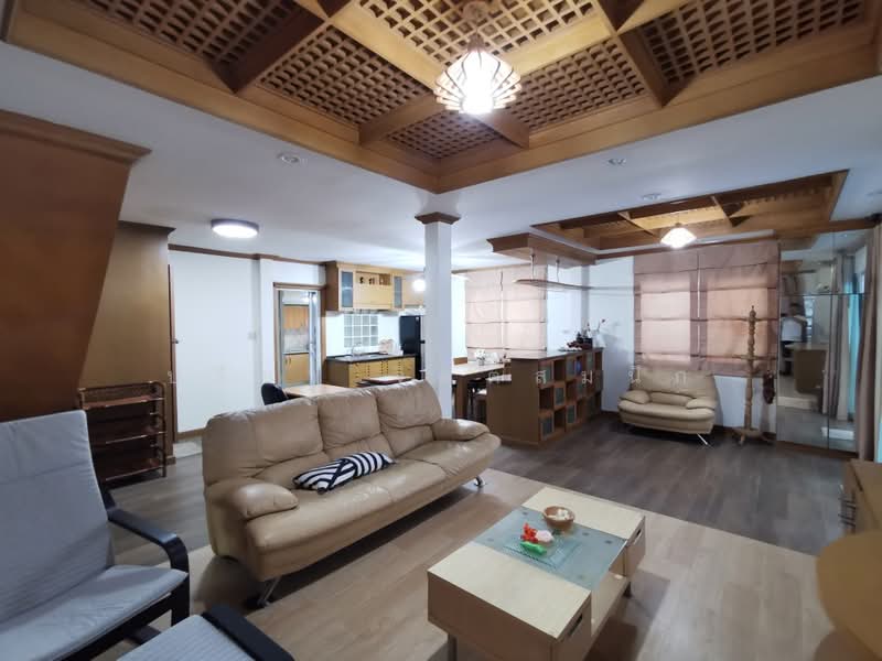 บ้านเดี่ยว 4 ห้องนอนย่านอารีย์-สะพานควาย, กรุงเทพ, พหลโยธิน, สามเสนใน, พญาไท, กรุงเทพ, 200 ตร.ม., บ้านเดี่ยว ให้เช่า, โดย ปรีชา จิตต์สมนึก, 500400710 - DDproperty.com