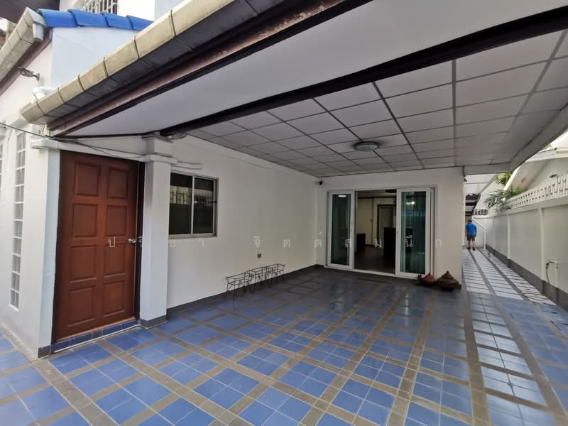 บ้านเดี่ยว 4 ห้องนอนย่านอารีย์-สะพานควาย, กรุงเทพ, พหลโยธิน, สามเสนใน, พญาไท, กรุงเทพ, 200 ตร.ม., บ้านเดี่ยว ให้เช่า, โดย ปรีชา จิตต์สมนึก, 500400710 - DDproperty.com