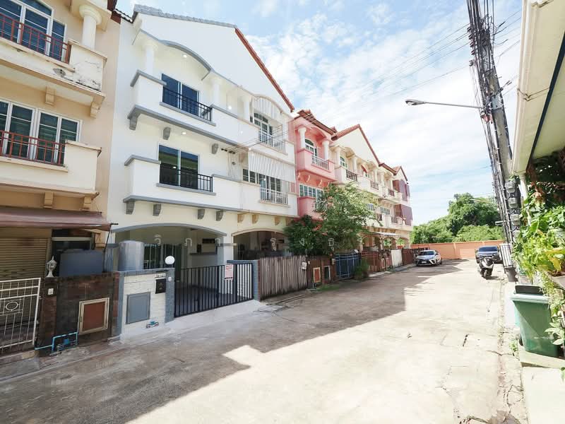 ขายราคาพิเศษ ทาวน์เฮ้าส์ 3.5 ชั้น ม.สรานนท์ ขนาด 18 ตร.ว. 4 ห้องนอน 3 ห้องน้ำ บ้านสวยมาก ฟังชั่นบ้าน, นนทบุรี, ติวานนท์-ปากเกร็ด, ปากเกร็ด, นนทบุรี, 180 ตร.ม., ทาวน์เฮ้าส์ ขาย, โดย วิภา รุ่งธุระ, 500400716 - DDproperty.com