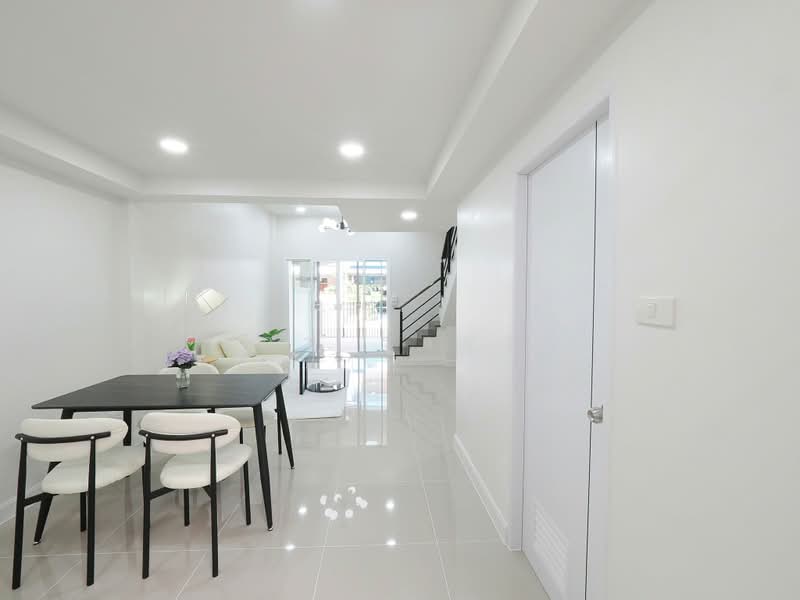ขายราคาพิเศษ ทาวน์เฮ้าส์ 3.5 ชั้น ม.สรานนท์ ขนาด 18 ตร.ว. 4 ห้องนอน 3 ห้องน้ำ บ้านสวยมาก ฟังชั่นบ้าน, นนทบุรี, ติวานนท์-ปากเกร็ด, ปากเกร็ด, นนทบุรี, 180 ตร.ม., ทาวน์เฮ้าส์ ขาย, โดย วิภา รุ่งธุระ, 500400716 - DDproperty.com