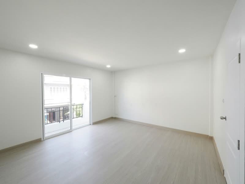 ขายราคาพิเศษ ทาวน์เฮ้าส์ 3.5 ชั้น ม.สรานนท์ ขนาด 18 ตร.ว. 4 ห้องนอน 3 ห้องน้ำ บ้านสวยมาก ฟังชั่นบ้าน, Nonthaburi, ติวานนท์-ปากเกร็ด, Pak Kret, Nonthaburi, 4 Bedrooms, 180 sqm, Townhouse For Sale, by wipa รุ่งธุระ, 500400716 - DDproperty.com