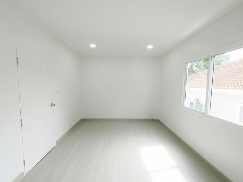 ขายราคาพิเศษ ทาวน์เฮ้าส์ 3.5 ชั้น ม.สรานนท์ ขนาด 18 ตร.ว. 4 ห้องนอน 3 ห้องน้ำ บ้านสวยมาก ฟังชั่นบ้าน, นนทบุรี, ติวานนท์-ปากเกร็ด, ปากเกร็ด, นนทบุรี, 180 ตร.ม., ทาวน์เฮ้าส์ ขาย, โดย วิภา รุ่งธุระ, 500400716 - DDproperty.com