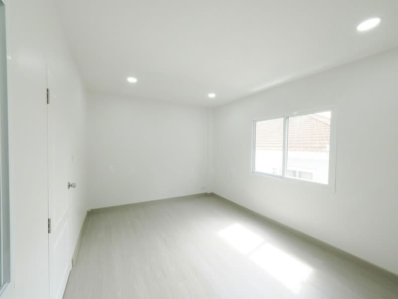 ขายราคาพิเศษ ทาวน์เฮ้าส์ 3.5 ชั้น ม.สรานนท์ ขนาด 18 ตร.ว. 4 ห้องนอน 3 ห้องน้ำ บ้านสวยมาก ฟังชั่นบ้าน, Nonthaburi, ติวานนท์-ปากเกร็ด, Pak Kret, Nonthaburi, 4 Bedrooms, 180 sqm, Townhouse For Sale, by wipa รุ่งธุระ, 500400716 - DDproperty.com