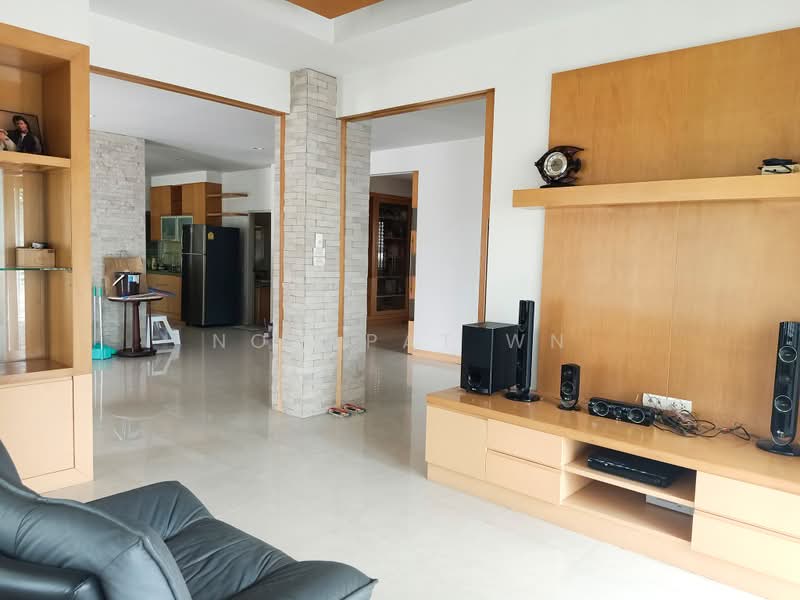 Chonlada Bangbuathong, Nonthaburi, Bang Kruai - Sai Noi Road, Bang Bua Thong, Nonthaburi, 5 Bedrooms, 330 sqm, Single Detached House For Sale, by Norapat Wn, 500400746 - DDproperty.com