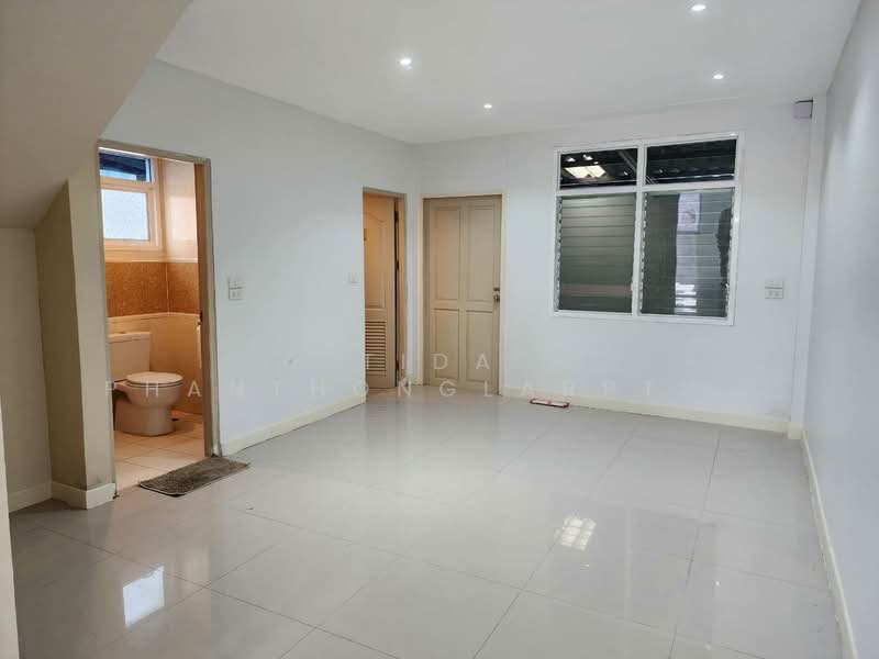 Office for Rent, Ladprao Wanghin, 320 sq.m, Bangkok, Lat Phrao, Bangkok, , 320 sqm, Office Space For Rent, by Tida phanthonglarptawee, 500400750 - DDproperty.com