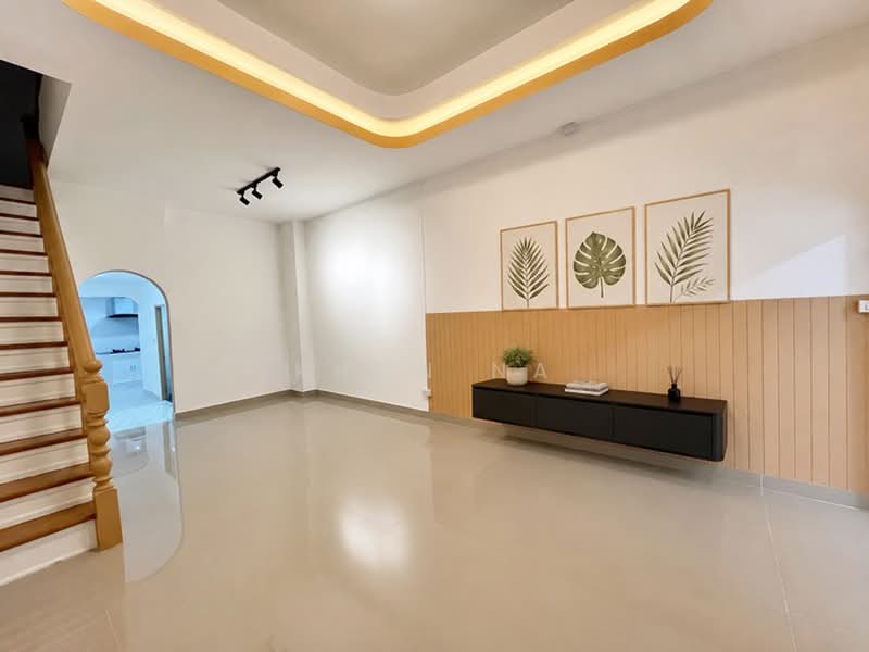 Sirinthep Village 9, Bangkok, Rat Phatthana Road, Saphan Sung, Bangkok, 4 Bedrooms, 180 sqm, Townhouse For Sale, by Khun Na, 500400767 - DDproperty.com
