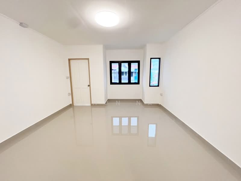 Sirinthep Village 9, Bangkok, Rat Phatthana Road, Saphan Sung, Bangkok, 4 Bedrooms, 180 sqm, Townhouse For Sale, by Khun Na, 500400767 - DDproperty.com