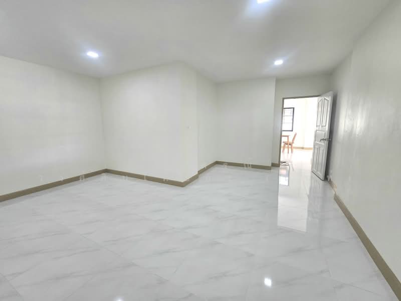 K.C. Garden Home, Bangkok, Nimit Mai Road, Sam Wa Tawan Ok, Khlong Sam Wa, Bangkok, 4 Bedrooms, 200 sqm, Single Detached House For Sale, by นภัสศรณ์ วงศ์สินไทยกร (นันท์), 500400772 - DDproperty.com