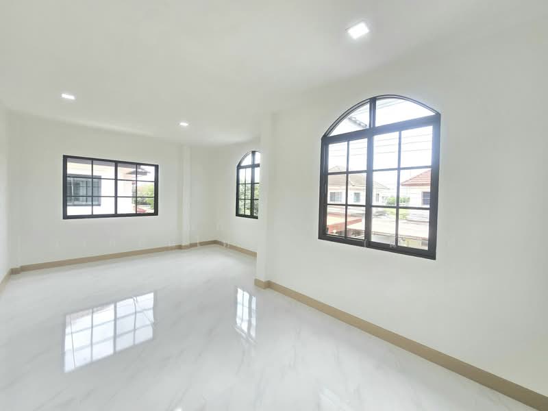 K.C. Garden Home, Bangkok, Nimit Mai Road, Sam Wa Tawan Ok, Khlong Sam Wa, Bangkok, 4 Bedrooms, 200 sqm, Single Detached House For Sale, by นภัสศรณ์ วงศ์สินไทยกร (นันท์), 500400772 - DDproperty.com