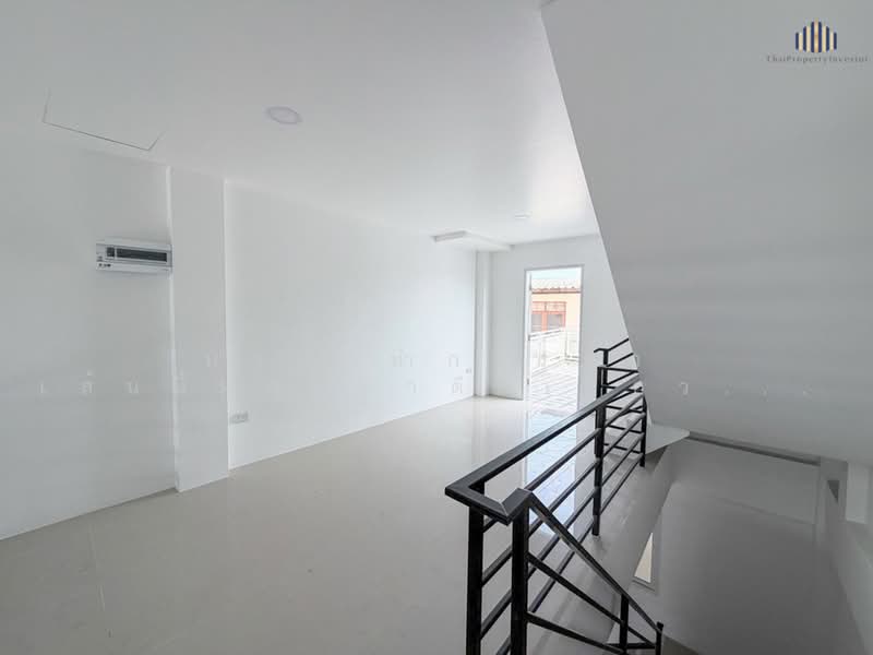 For Rent — Commercial Building fronting Bang Si Mueang Road! 3.5, Nonthaburi, Bang Krang, Muang Nonthaburi, Nonthaburi, 4 Bedrooms, 380 sqm, Townhouse For Rent, by หาตึกทำการค้า เส้นนี้หลุดมาตึกเดียว! ปล่อยเช่า! อาคารพาณิชย์ติดถนน บางศรีเมือง, 500400782 - DDproperty.com
