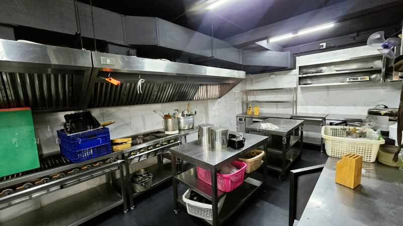 Korean BBQ Restaurant, FREE entire shop included, Pathum Thani, Prachathipat, Thanyaburi, Pathum Thani, 1 Bedroom, 400 sqm, Townhouse For Sale, by เริ่มต้นกิจการครั้งนี้! คุ้มกว่าเพื่อนเกิน 3 เท่าตัว!! เซ้งกิจการ ร้านอาหาร ปิ้งย่างเกาหลี แถมฟรี, 500400799 - DDproperty.com