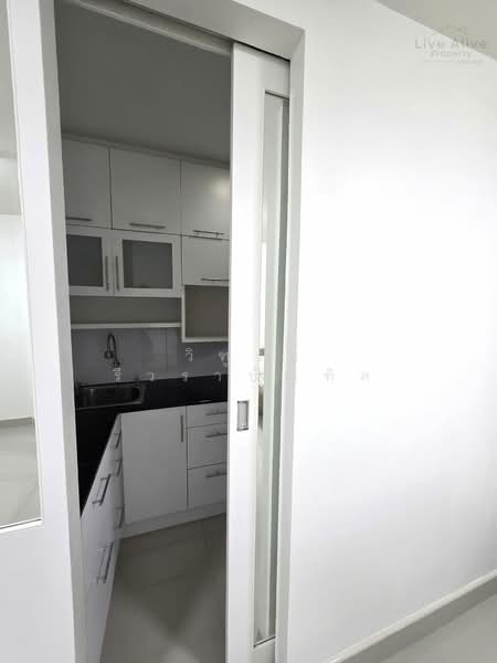 Lumpini Condo Town Bodindecha Ramkhamhaeng, Bangkok, Soi Ramkhamhaeng 43/1, Phlapphla, Wang Thonglang, Bangkok, 1 Bedroom, 28 sqm, Condo For Sale, by วิฑูรย์ รีวราบัณฑิต, 500400862 - DDproperty.com