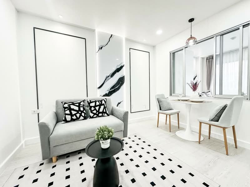 Lumpini Condo Town Bodindecha Ramkhamhaeng, Bangkok, Soi Ramkhamhaeng 43/1, Phlapphla, Wang Thonglang, Bangkok, 1 Bedroom, 28 sqm, Condo For Sale, by วิฑูรย์ รีวราบัณฑิต, 500400862 - DDproperty.com