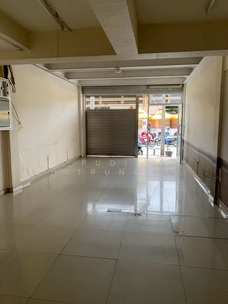 อาคารพาณิชย์ 5.5 ชั้นให้เช่า เจริญกรุง – BTS สะพานตากสิน – สาทร, กรุงเทพ, สีลม, บางรัก, กรุงเทพ, 213 ตร.ม., ตึกแถว-อาคารพาณิชย์ ให้เช่า, โดย Pudis Chitrungsakorn, 500400888 - DDproperty.com
