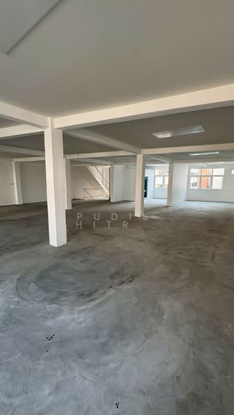 Commercial Building for Rent – Charoen Krung near Saphan Taksin BTS Station, Bangkok, Yan Nawa, Sathon, Bangkok, , 960 sqm, Shophouse For Rent, by Pudis Chitrungsakorn, 500400894 - DDproperty.com