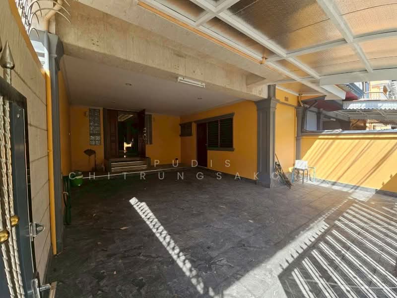 Townhome for Rent – Sathorn / Naradhiwas Rajanagarindra, Bangkok, Yan Nawa, Sathon, Bangkok, 4 Bedrooms, 350 sqm, Townhouse For Rent, by Pudis Chitrungsakorn, 500400896 - DDproperty.com