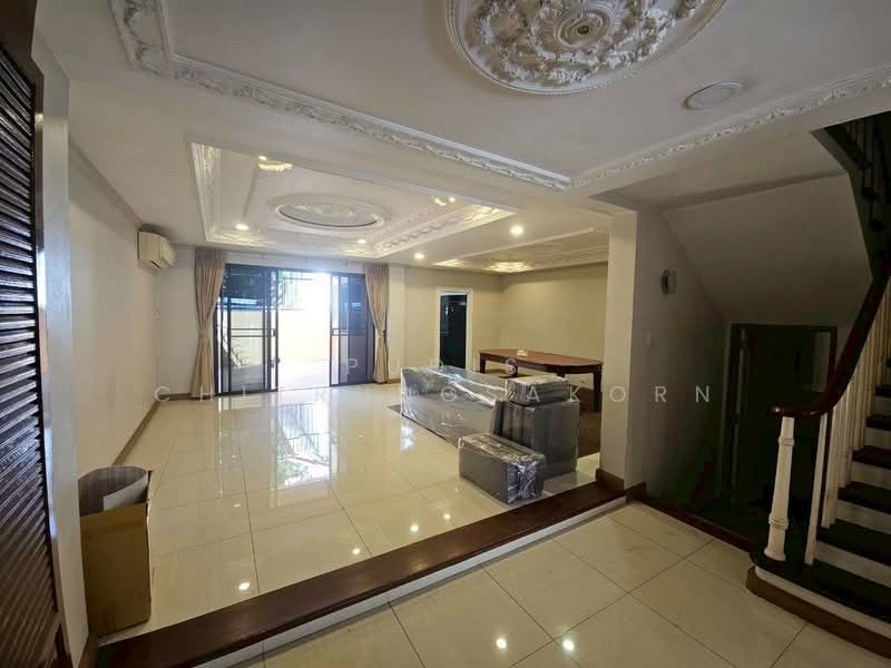 Townhome for Rent – Sathorn / Naradhiwas Rajanagarindra, Bangkok, Yan Nawa, Sathon, Bangkok, 4 Bedrooms, 350 sqm, Townhouse For Rent, by Pudis Chitrungsakorn, 500400896 - DDproperty.com