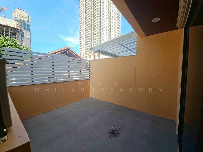 Townhome for Rent – Sathorn / Naradhiwas Rajanagarindra, Bangkok, Yan Nawa, Sathon, Bangkok, 4 Bedrooms, 350 sqm, Townhouse For Rent, by Pudis Chitrungsakorn, 500400896 - DDproperty.com