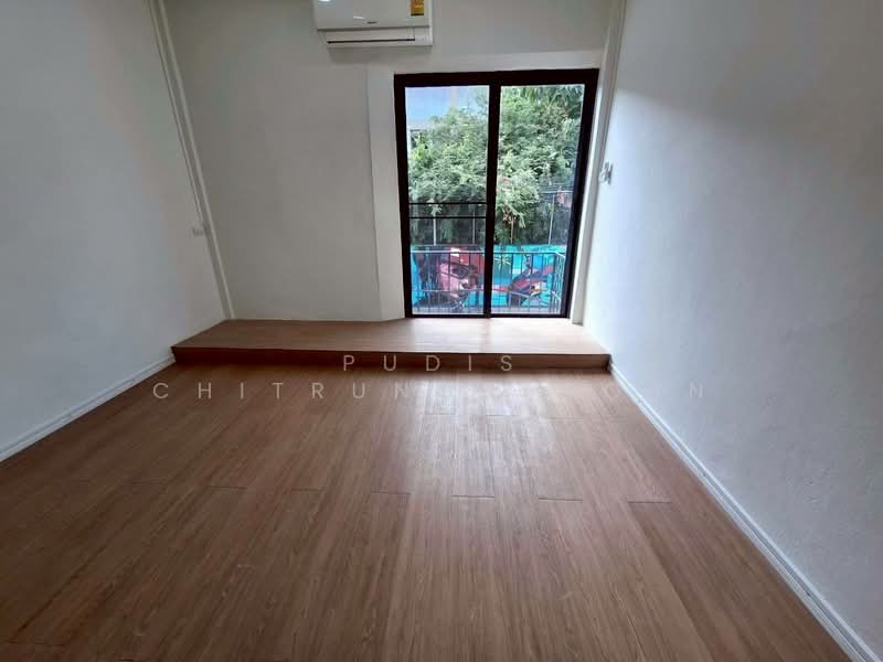 3-Storey Commercial Building for Rent – Sathu Pradit, Bangkok, Thung Wat Don, Sathon, Bangkok, , 144 sqm, Shophouse For Rent, by Pudis Chitrungsakorn, 500400901 - DDproperty.com