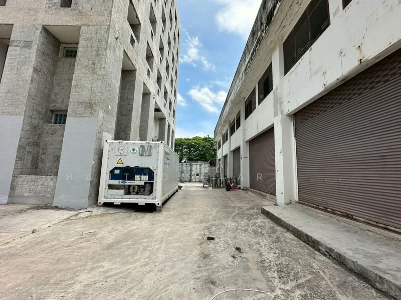 ขาย สำนักงานและคลังสินค้า ศรีนครินทร์ (Srinakarin) 4,200 ตร.ม, กรุงเทพ, หนองบอน, ประเวศ, กรุงเทพ, 4,200 ตร.ม., สำนักงาน ขาย, โดย Tida phanthonglarptawee, 500400902 - DDproperty.com