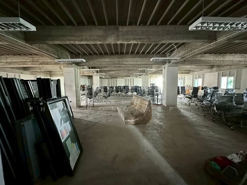 For Sale: Office and Warehouse in Srinakarin, 4,200 sq.m, Bangkok, Nong Bon, Prawet, Bangkok, , 4,200 sqm, Office Space For Sale, by Tida phanthonglarptawee, 500400902 - DDproperty.com