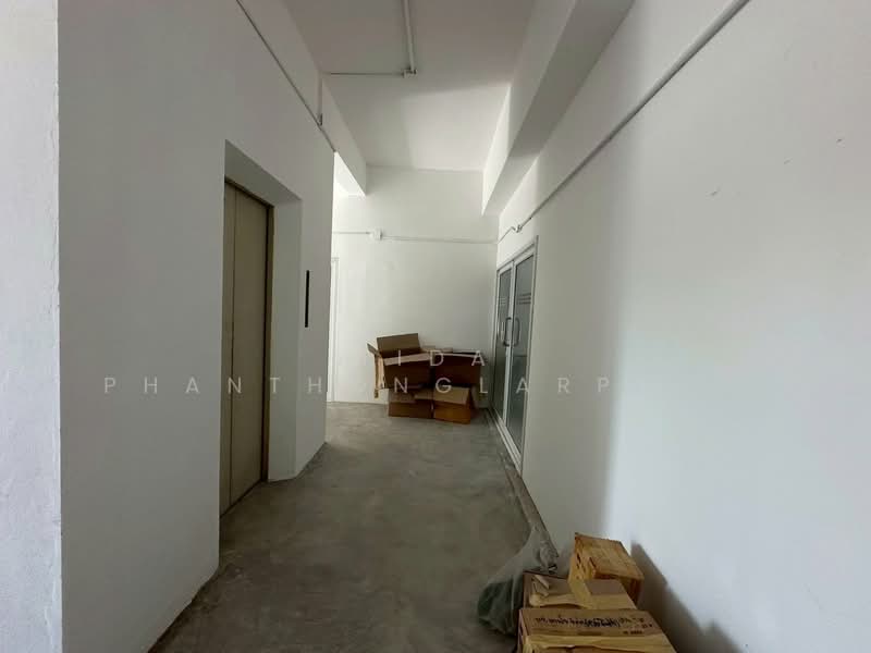 For Sale: Office and Warehouse in Srinakarin, 4,200 sq.m, Bangkok, Nong Bon, Prawet, Bangkok, , 4,200 sqm, Office Space For Sale, by Tida phanthonglarptawee, 500400902 - DDproperty.com
