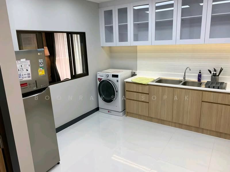 Richmond Palace, Bangkok, Soi Sukhumvit 43 Sukhumvit Road, Khlong Tan Nua, Watthana, Bangkok, 3 Bedrooms, 145 sqm, Condo For Rent, by Boonraksa Sopak, 500400999 - DDproperty.com