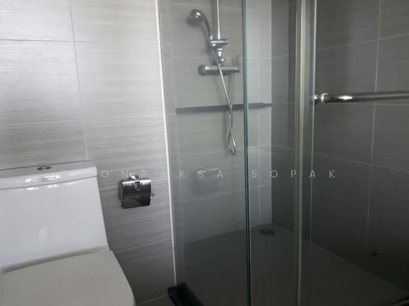 Siri At Sukhumvit, Bangkok, 902 Sukhumvit Road, Phra Kanong, Khlong Toei, Bangkok, 2 Bedrooms, 70 sqm, Condo For Rent, by Boonraksa Sopak, 500401005 - DDproperty.com