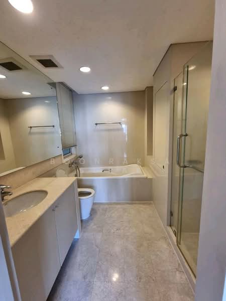 Wilshire Condominium, Bangkok, 80 Soi Sukhimvit 22, Khlong Toei, Bangkok, 3 Bedrooms, 157 sqm, Condo For Rent, by Boonraksa Sopak, 500401038 - DDproperty.com
