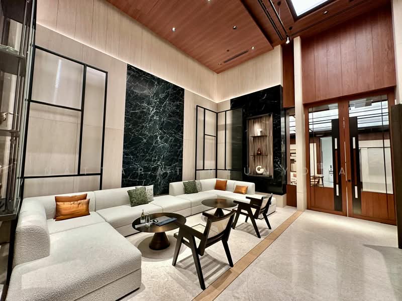 Dusit Central Park (Residences) : ดุสิต เซ็นทรัลพาร์ค, กรุงเทพ, 946 ถนนพระราม 4, สีลม, บางรัก, กรุงเทพ, 110 ตร.ม., คอนโด ขาย, โดย Nattapat Reunyota, 500401061 - DDproperty.com