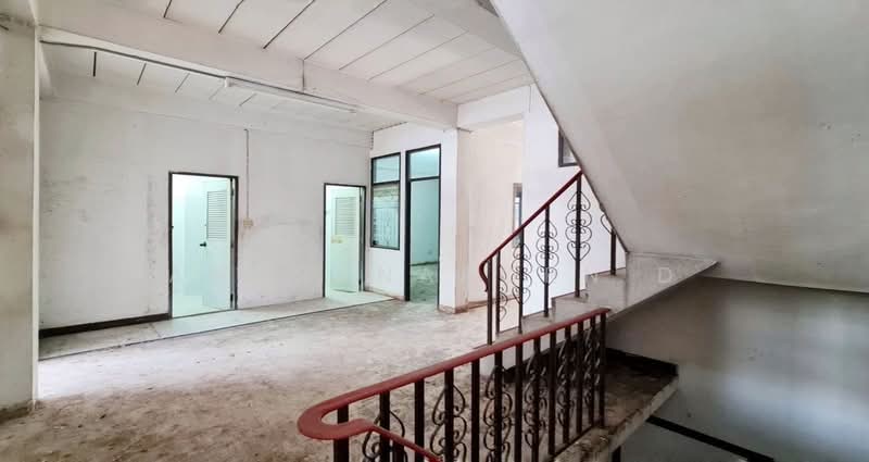 อาคารพาณิชย์ 3 ชั้น ดอนเมือง, Pathum Thani, Lak Hok, Muang Pathum Thani, Pathum Thani, , 300 sqm, Shophouse For Sale, by Angsanaporn D, 500401089 - DDproperty.com