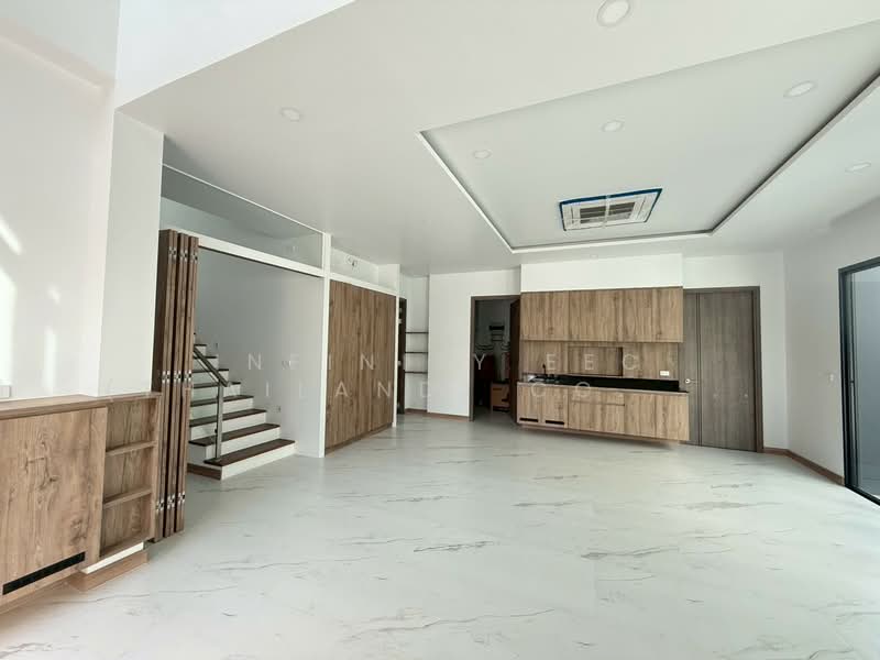 สุรศักดิ์, Chon Buri (Pattaya), Surasak, Si Racha, Chon Buri (Pattaya), 4 Bedrooms, 250 sqm, Single Detached House For Rent, by Infinity EEC (Thailand) Co., Ltd., 500401167 - DDproperty.com