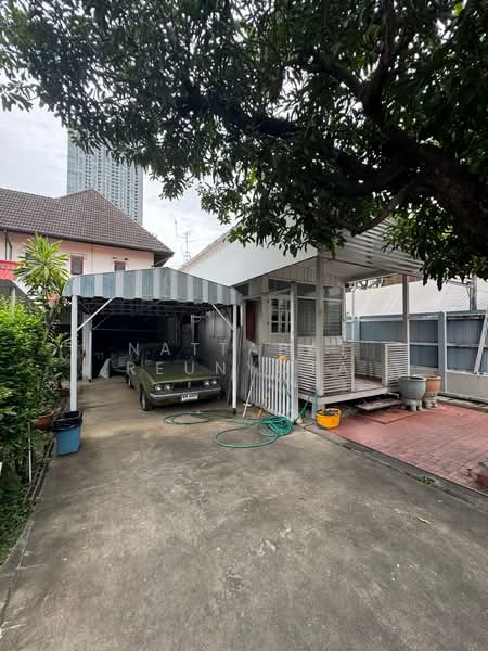 4-BR House, Bangkok, Samsen Nai, Phaya Thai, Bangkok, 4 Bedrooms, 400 sqm, Single Detached House For Sale, by Nattapat Reunyota, 500401198 - DDproperty.com
