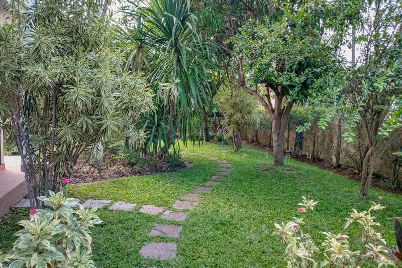 Lanna Montra, Chiang Mai, Nong Kwai, Hang Dong, Chiang Mai, 3 Bedrooms, 220 sqm, Single Detached House For Sale, by Elijah Ridgley, 500401199 - DDproperty.com