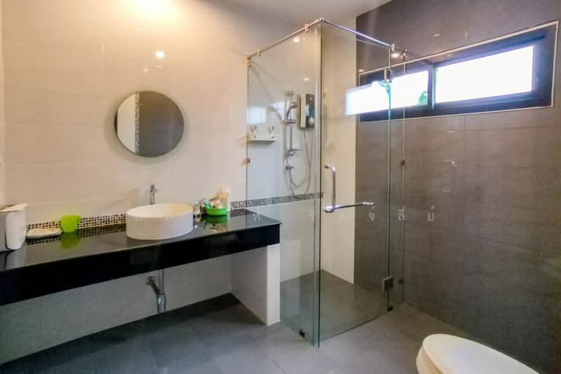 Lanna Montra, Chiang Mai, Nong Kwai, Hang Dong, Chiang Mai, 3 Bedrooms, 220 sqm, Single Detached House For Sale, by Elijah Ridgley, 500401199 - DDproperty.com