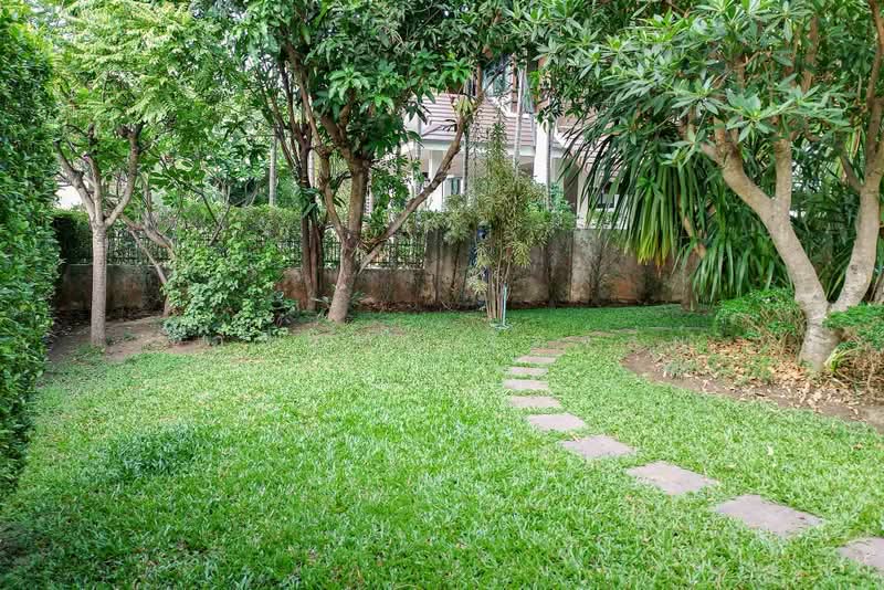 Lanna Montra, Chiang Mai, Nong Kwai, Hang Dong, Chiang Mai, 3 Bedrooms, 220 sqm, Single Detached House For Sale, by Elijah Ridgley, 500401199 - DDproperty.com